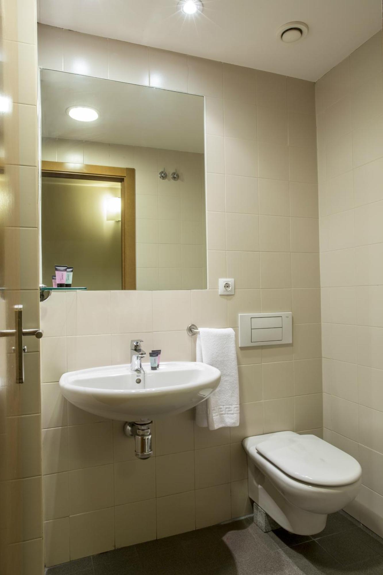 Residencia Universitaria Resa Hernan Cortes Salamanca Dış mekan fotoğraf